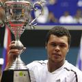 Jo-Wilfried Tsonga se je po poškodbi kolena vrnil zmagovito.