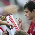 Javi Martinez Bayern München Stuttgart avtogram podpis dres Bundesliga