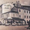 Tale razglednica s staro fotografijo in novim napisom je razburila italijansko s