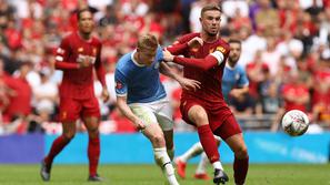 Jordan Henderson in Kevin De Bruyne