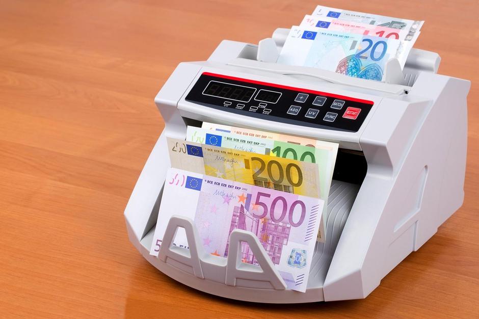 Novice: Znano, koliko je Rusija v sto dneh vojne zaslužila | Avtor: Profimedia