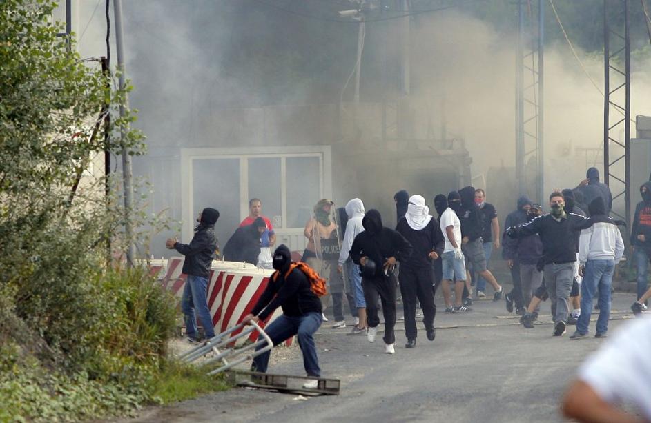 Požar na mejnem prehodu Jarinje