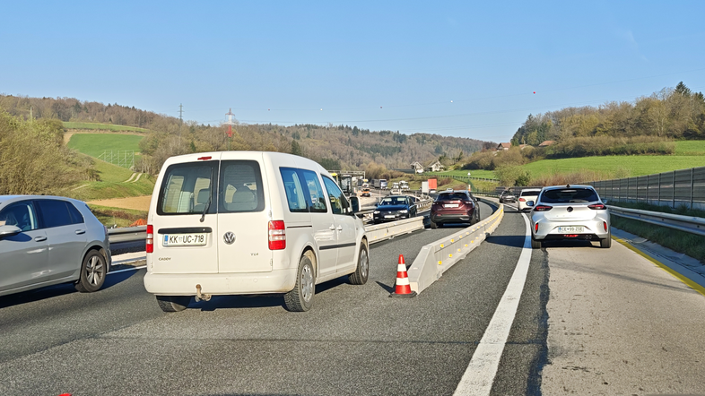 Ozek sredinski pas na dolenjski avtocesti
