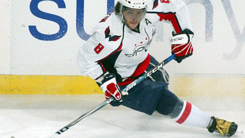 Ovečkin (na sliki) o Crosbyju: "Je dober igralec, ampak veliko preveč govori."