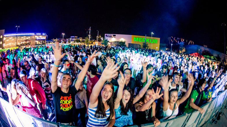 Vse generacije plesale na Ritmu mladosti