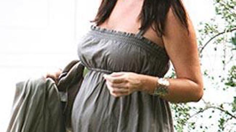 Samantha je otroka pripravljena vzgajati tudi sama.
