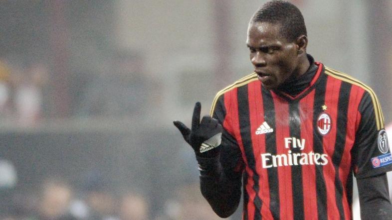 AC Milan Ajax Liga prvakov Balotelli rokavice jeza