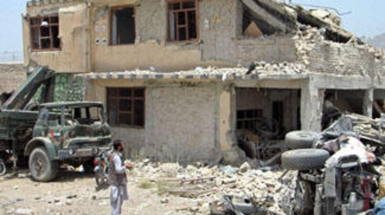 Eno od poslopij v sklopu kandaharskega zapora, ki so ga talibani v veliki meri r