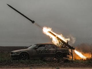 BMW serije 7 opremljen z raketometom