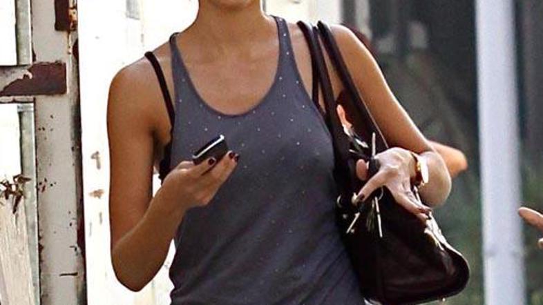 Jessica bo upodobila zapeljivo farmacevtko.