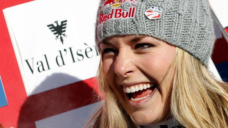 Lindsey Vonn pri Marii Riesch dobi klobase. So odlične, pravi, čeprav.(Foto: Reu