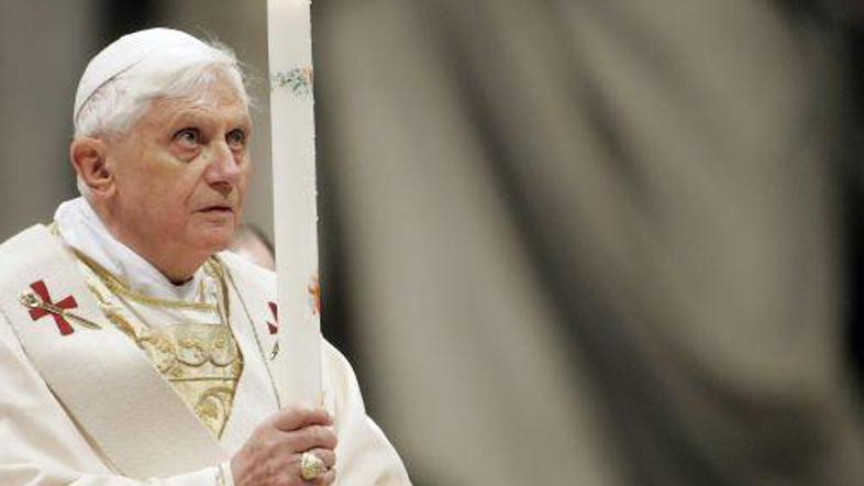 Papež trdi, da ni vedel za skrajna stališča škofa Williamsona.