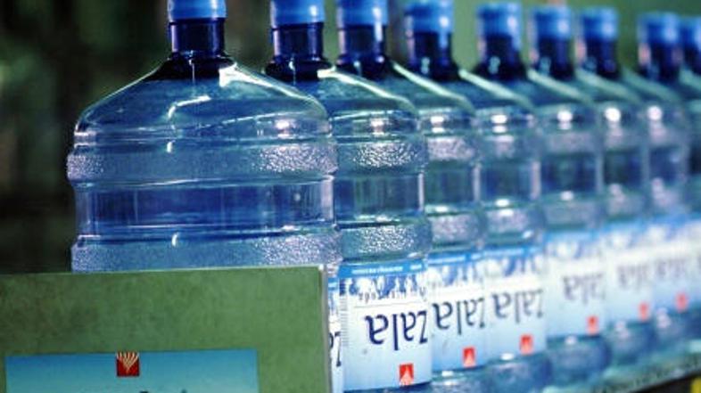 Laško polni tudi vodo Zalo.