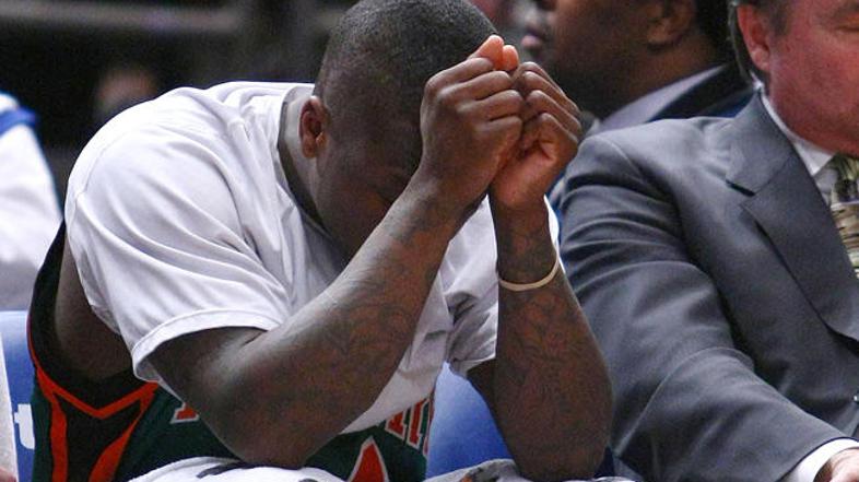 Nate Robinson od prvega decembra le še sedi na klopi Knicksov. (Foto: AFP)