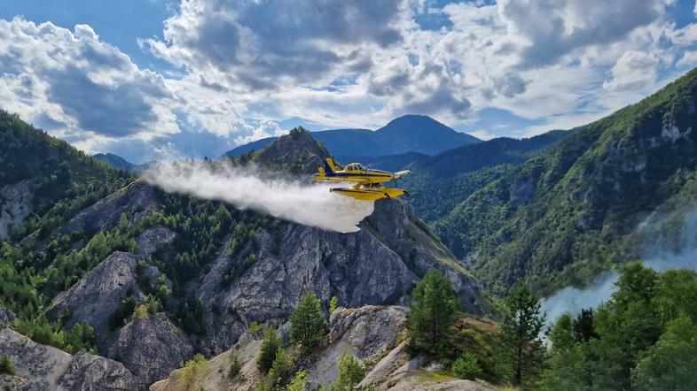 Požar Koroška, letalo