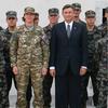 Poveljnica vojašnice Vipava Nataša Zorman in predsednik Borut Pahor