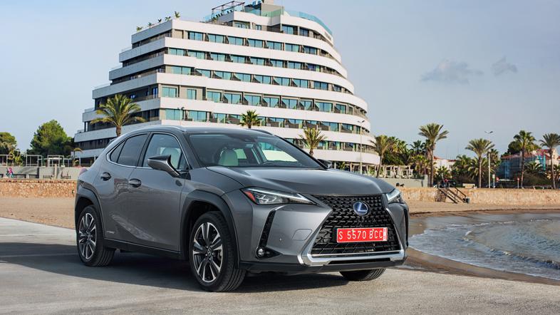 Lexus UX