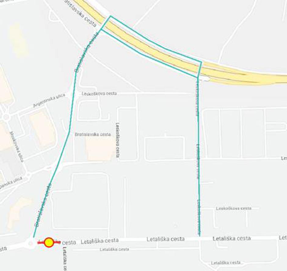 zapora ceste | Avtor: MOL