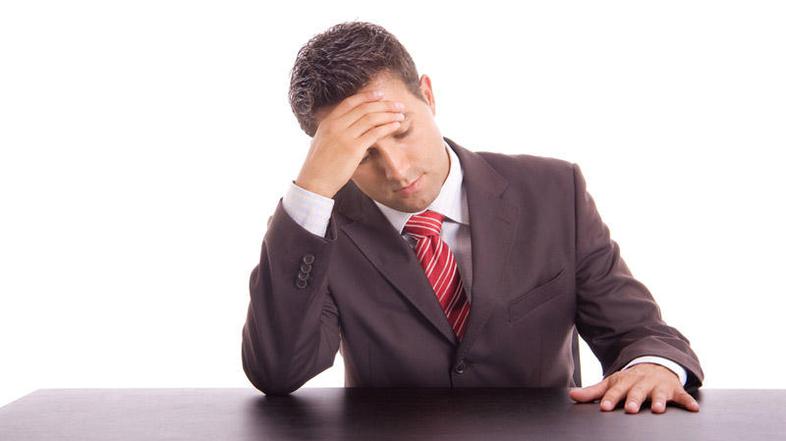 Da vas ne bo bolela glava, za pomoč poprosite nekoga, ki vas ne pozna. (Foto: Sh