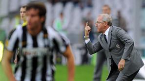 Luigi del Neri ne more biti zadovoljen z rezultatom proti Poljakom. (Foto: EPA)