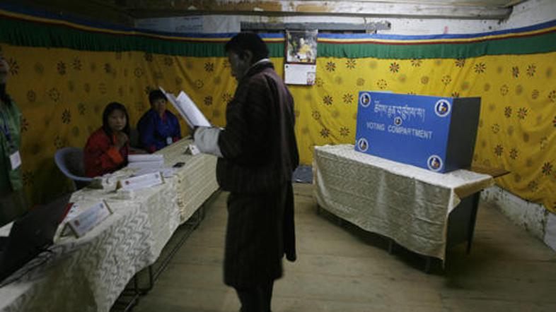 V 60. letih prejšnjega stoletja v Butanu ni bilo utrjenih cest, elektrike in nit