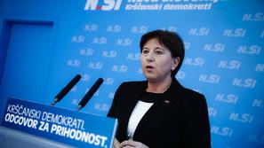 Slovenija 04.12.2013 Ljudmila Novak, novinarska konferenca predsednice NSi Ljudm