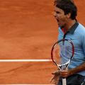 V polfinalu je Roger Federer potreboval pet nizov, da je premagal Juana Martina 