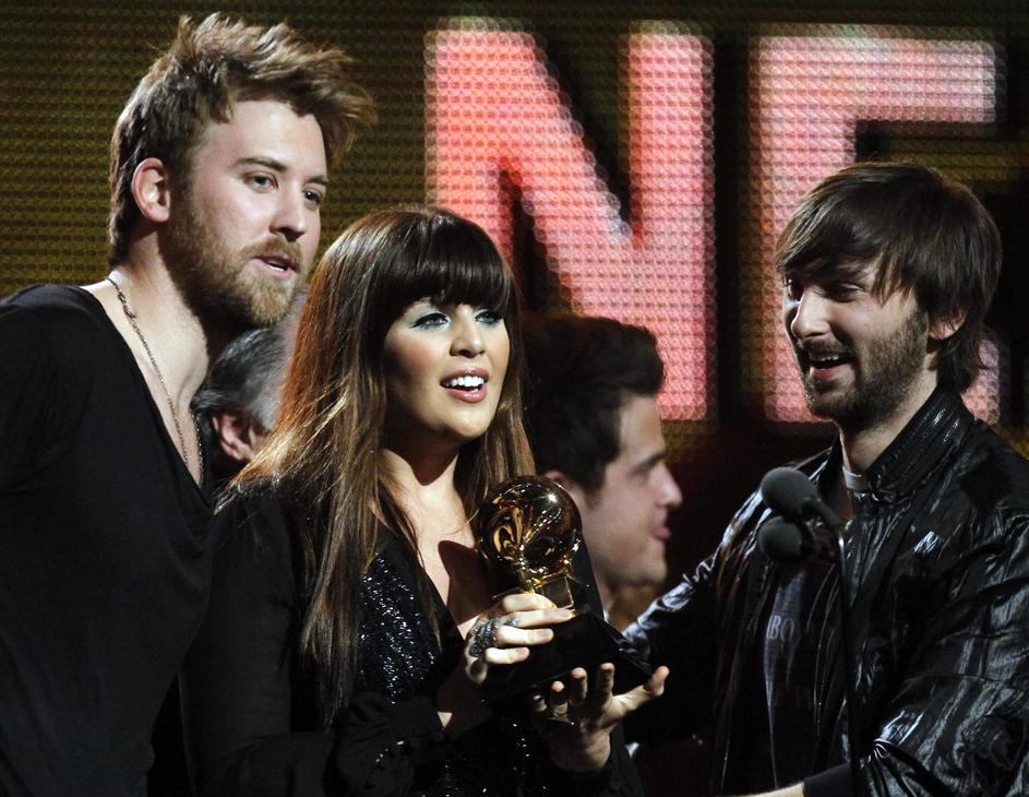 Lady Antebellum so prejeli pet grammyjev.