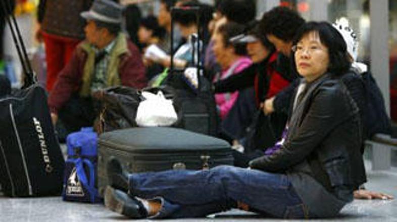 Zaradi sesutja sistema s prtljago na petem terminalu Heathrowa so številni leti 