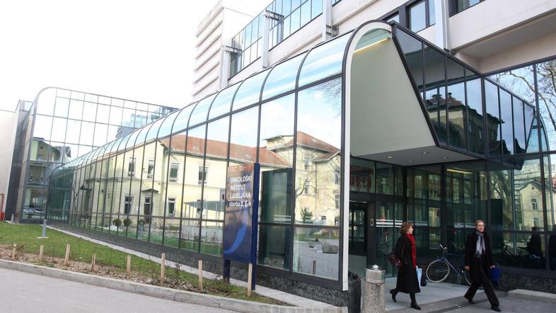 Za onkološkim inštitutom bodo postavili tri kadilnice, medtem se bo sanacija vod