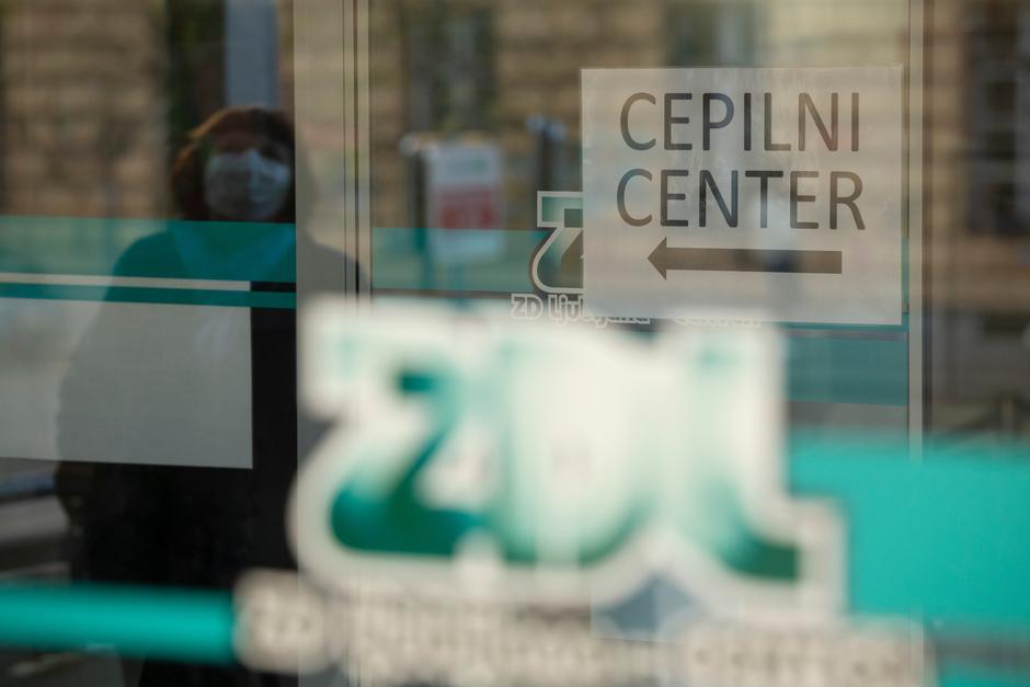 Covid-19 maske PCT | Avtor: Profimedia