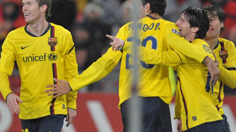 Lionel Messi, Sergi Busquets in Bojan Krkić so Barco povedli v vodstvo s 3:0.