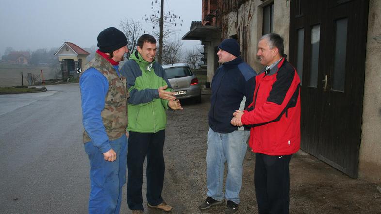 Po navedbah domačina Mihe Zupančiča (na fotografiji levo) mladi najbolj pogrešaj