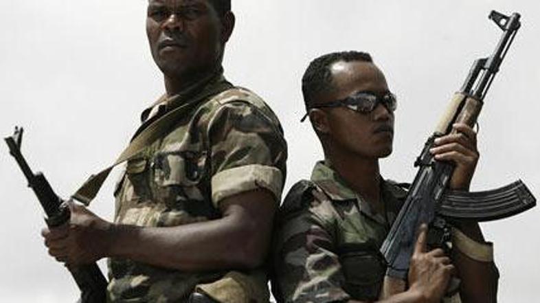 V nemirih, ki trajajo dva meseca, je umrlo že več kot 135 ljudi.