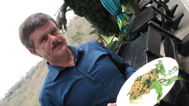 Slovenija 11.04.13, marijan novak, jed na krozniku, gostinec, Izola, foto: suzan