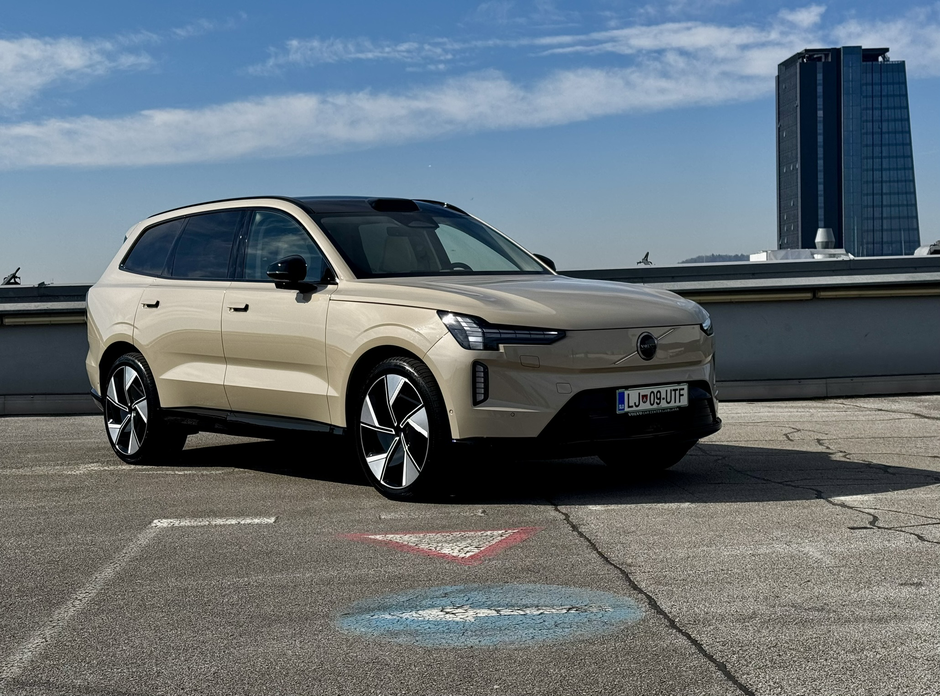 Volvo EX90 in XC90 | Avtor: Andrej Leban