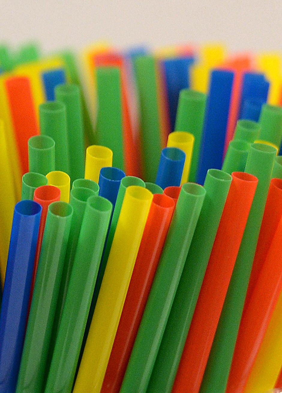 plastični pribor plastične vilice slamice | Avtor: 