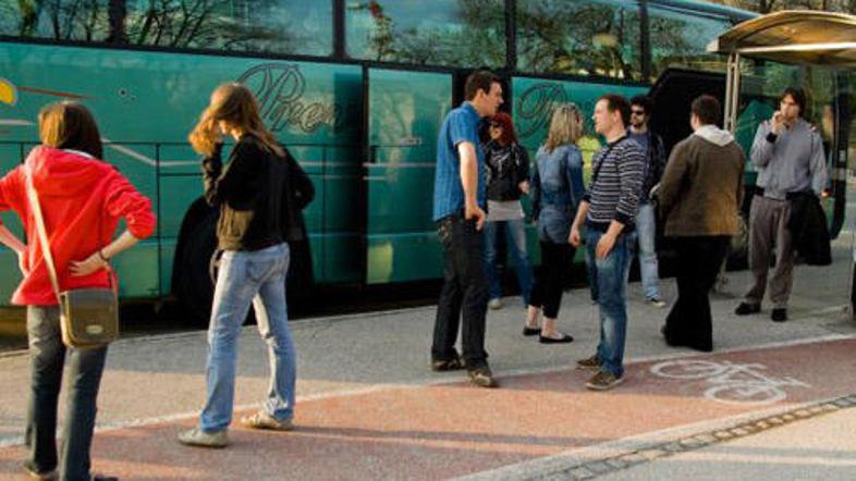 DNŠ je tudi letos poskrbel za organiziran prevoz študentov. Avtobusi bodo prvič 