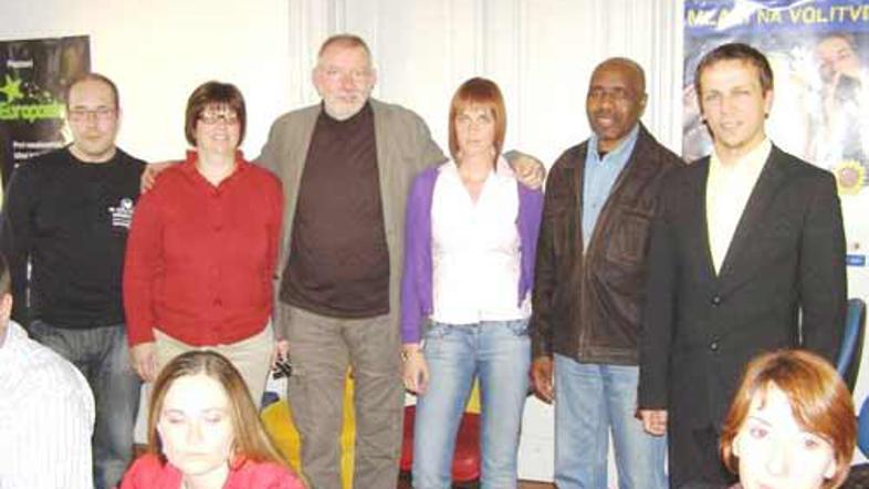 Kandidati SMS želijo v ospredje postaviti zapostavljene teme.