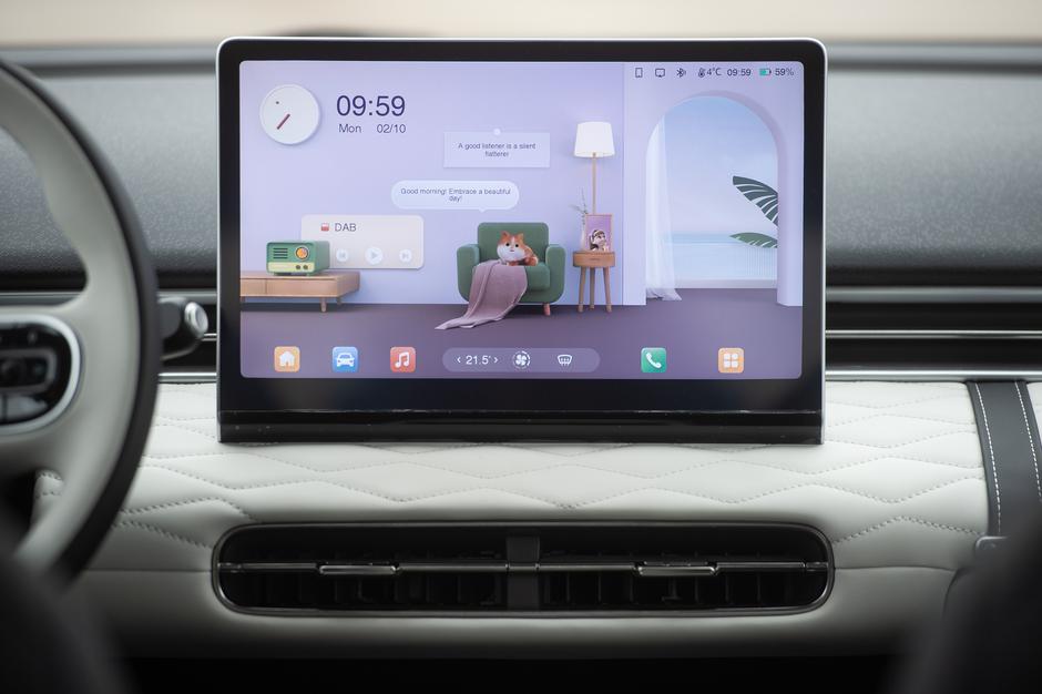 Dongfeng Box | Avtor: Anže Petkovšek