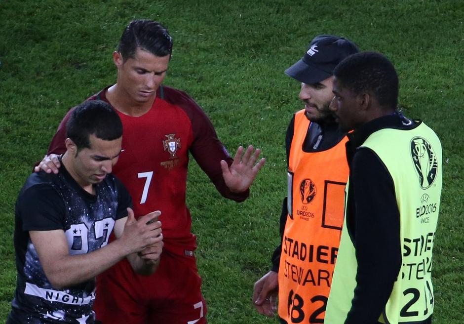 ronaldo navijač selfi | Avtor: EPA