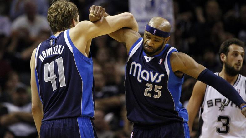 Dirk Nowitzky Vince Carter Dallas Mavericks San Antonio Spurs NBA končnica