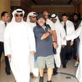 Diego Armando Maradona in njegovi novi delodajalci iz Dubaja. (Foto: EPA)