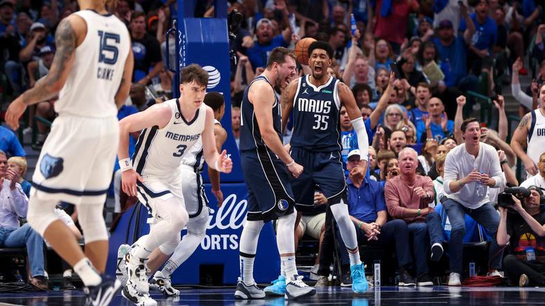 Luka Dončić Christian Wood