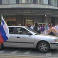 Takole je bilo videti nedeljsko popoldne na Slovenski cesti. (Foto: YouTube)