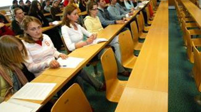 Bruce mariborske univerze čaka sprejem v obliki daril, informativnih točk, splet