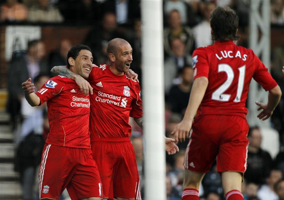 Maxi Rodriguez Raul Meireles Lucas Leiva gol zadetek veselje proslavljanje slavj