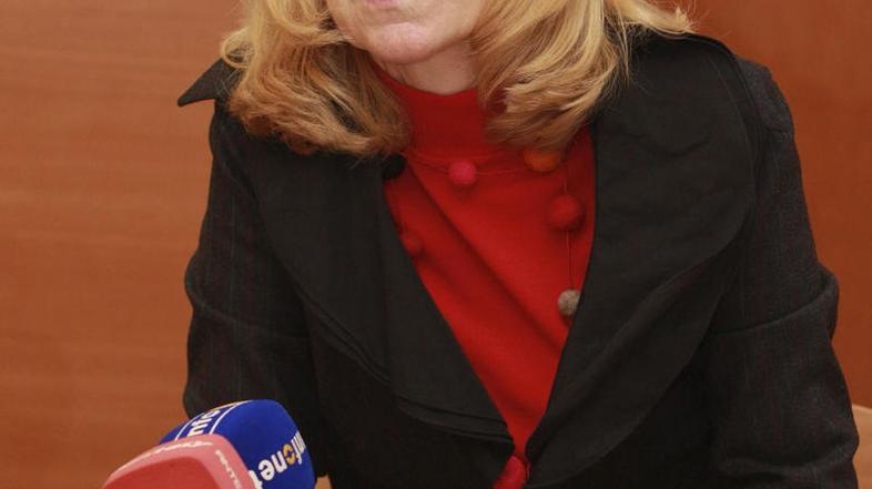 "O nakupu igrače moramo razmisliti enako odgovorno, kot moramo o drugih stvareh,