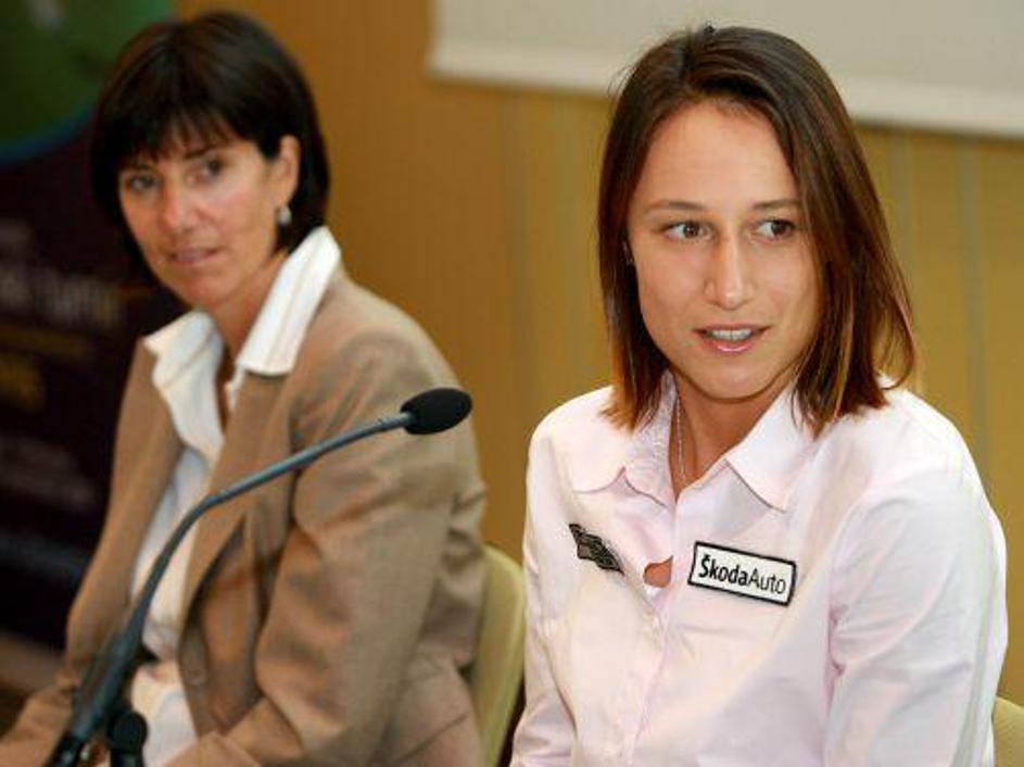 Po besedah trenerke Biljane Veselinović (na sliki levo) Katarina še vedno napred