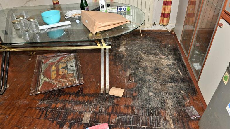 Uničeno stanovanje - Hr